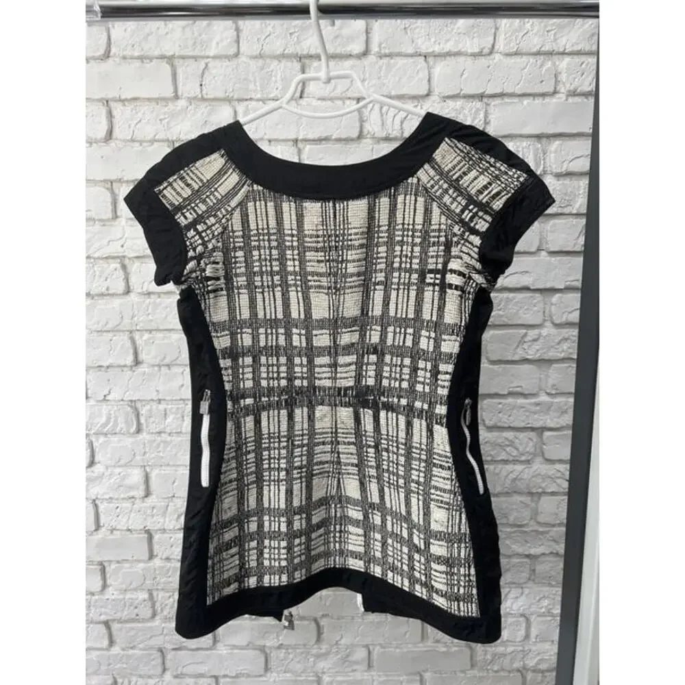 Chanel Vintage Black & White Short Sleeve Zip Cardigan FR 34 / XS